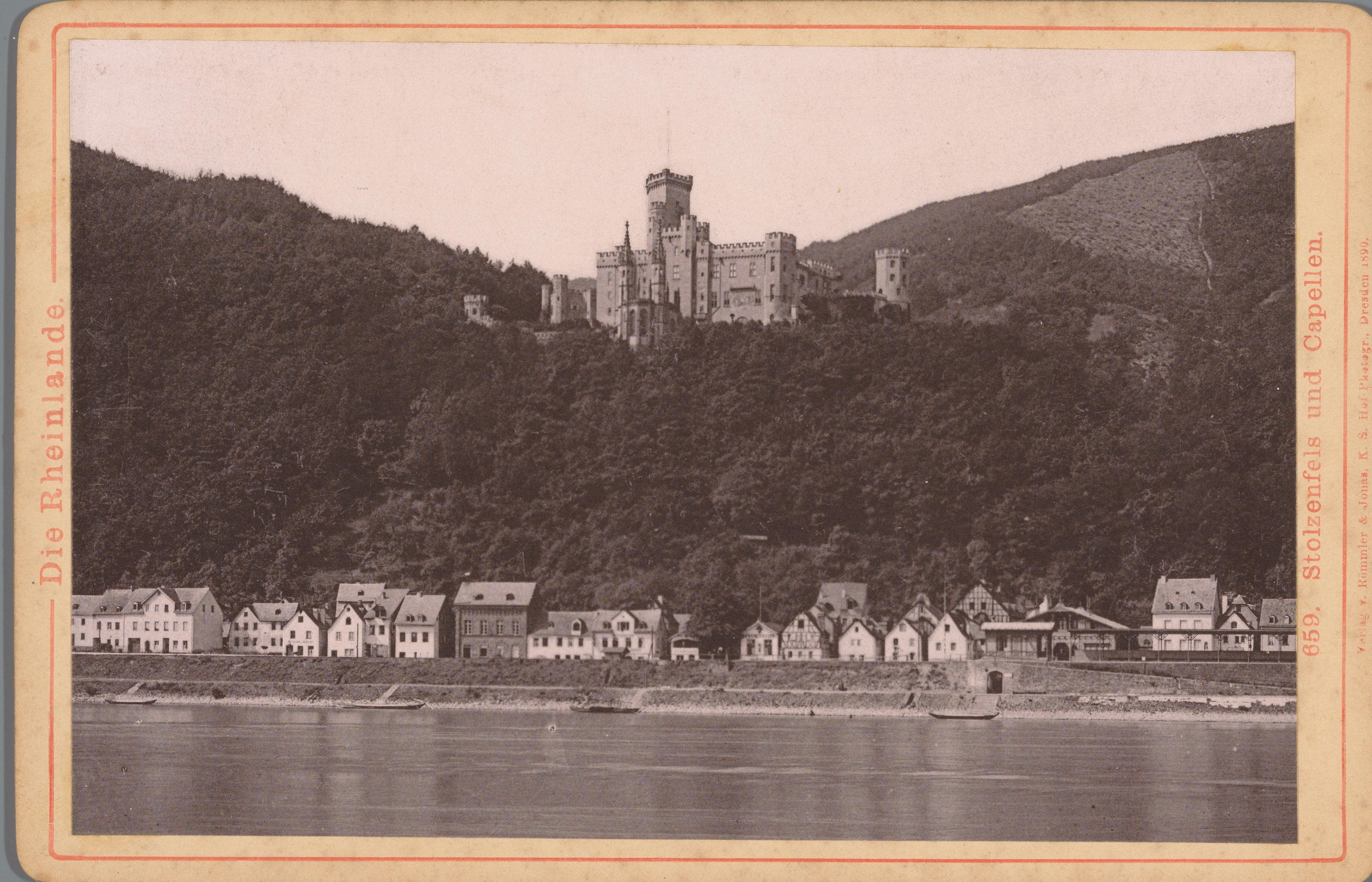 Gezicht op Slot Stolzenfels en Koblenz