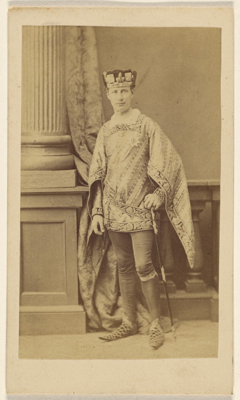 [Unidentified man in historical costume, standing]