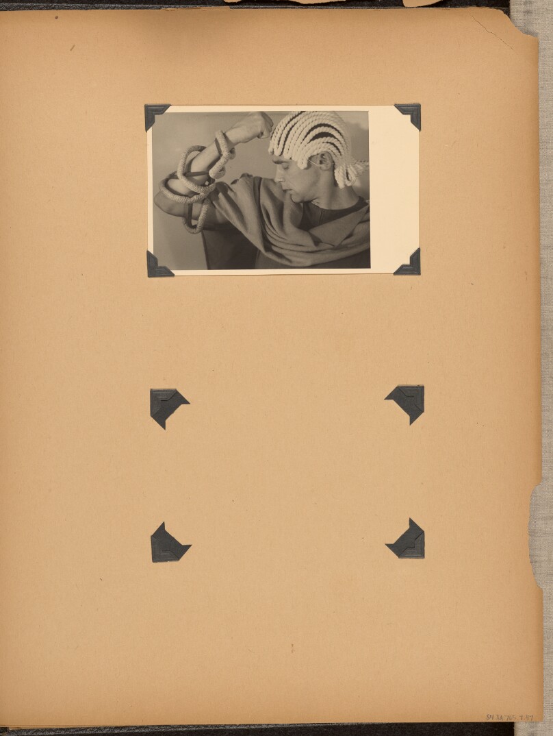 [Harald Kreutzberg as Orestes]