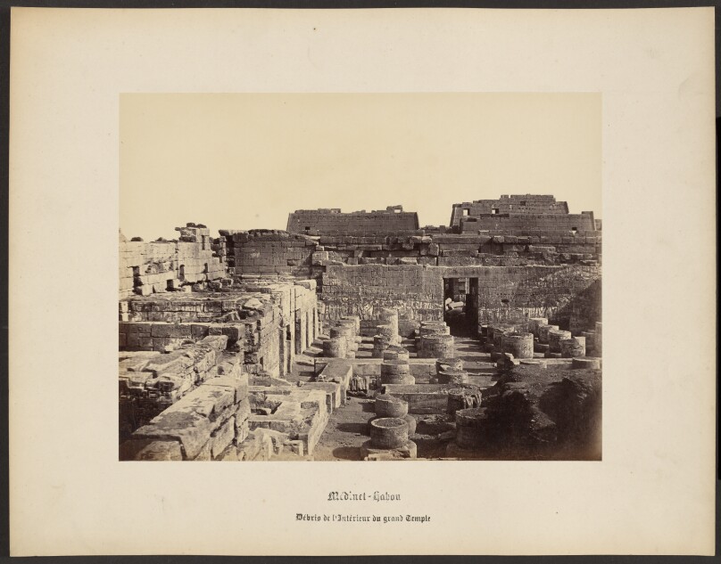 Medinet-Habou, debris de l'interieur du grand temple