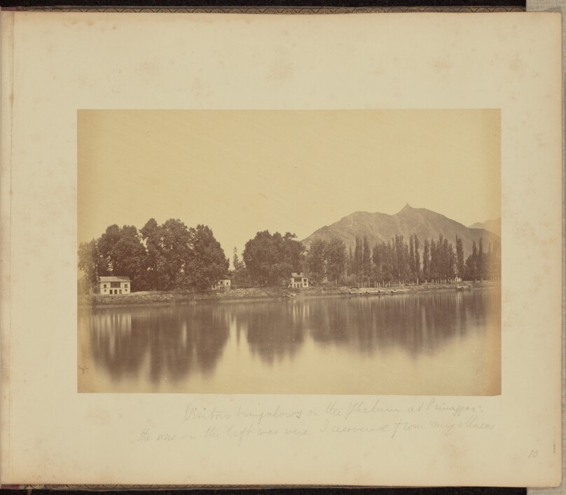 Visitors [sic] Bungalows on the Jhelum at Srinaggar