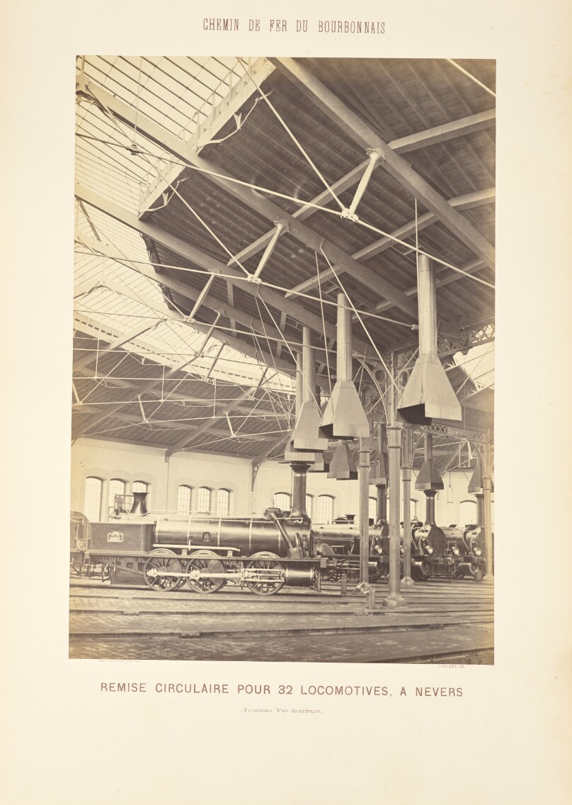 Remise Circulaire pour 32 Locomotives, à Nevers (Troisième Vue Intérieure)