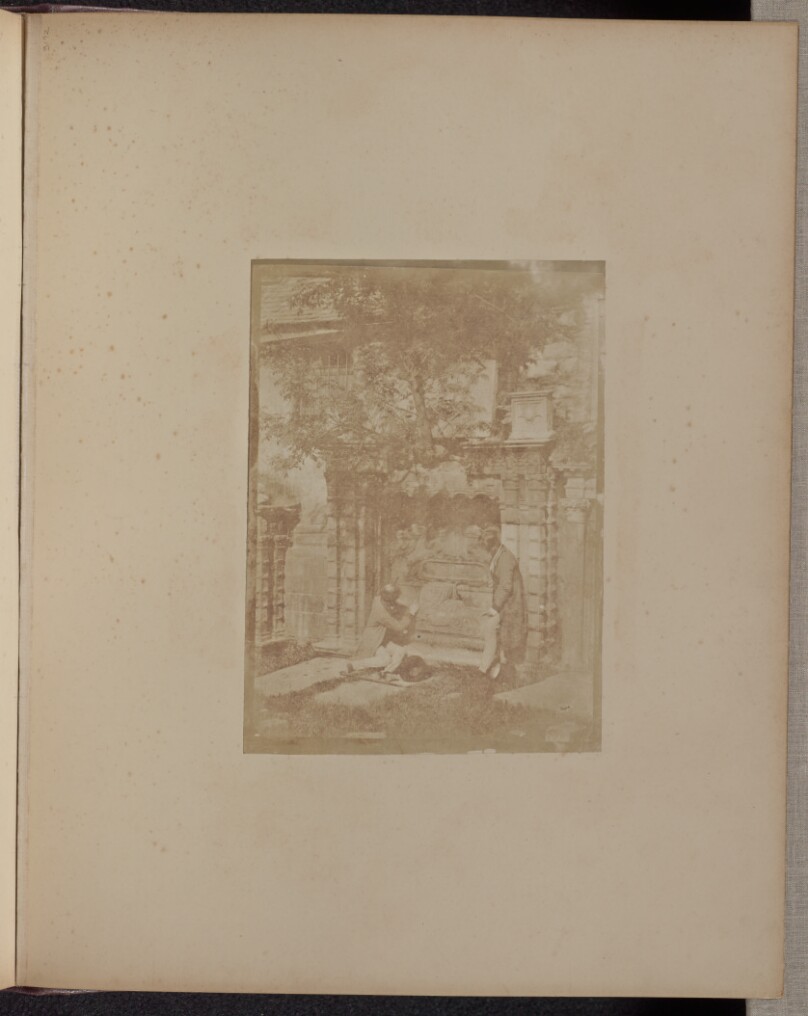 [Greyfriars' Churchyard, the Naismith Monument with Thomas Duncan and D.O.Hill]