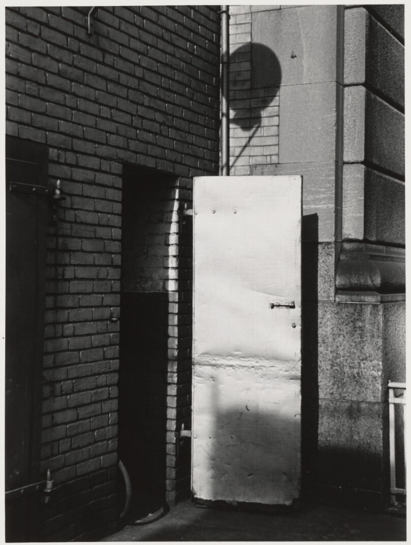 [Door]