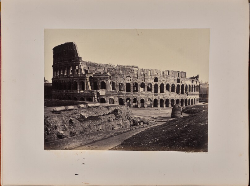 Le Colisée, vue prise près de l'Arc de Titus