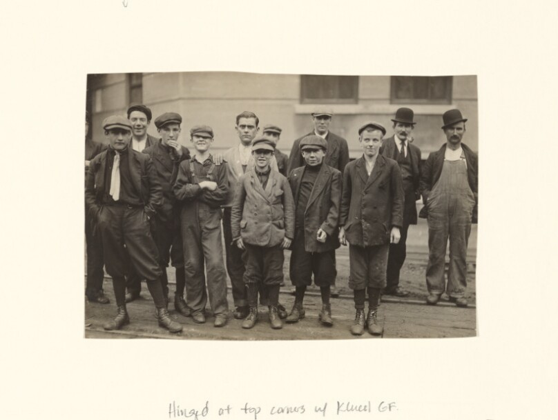[Group of Male Cotton Workers]