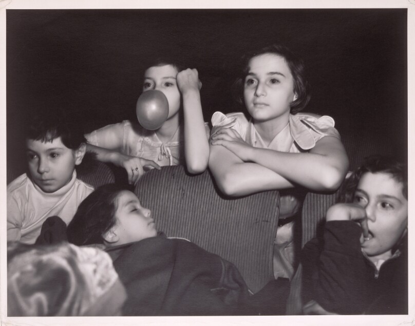 [Girls Watching Movie, Palace Theatre]