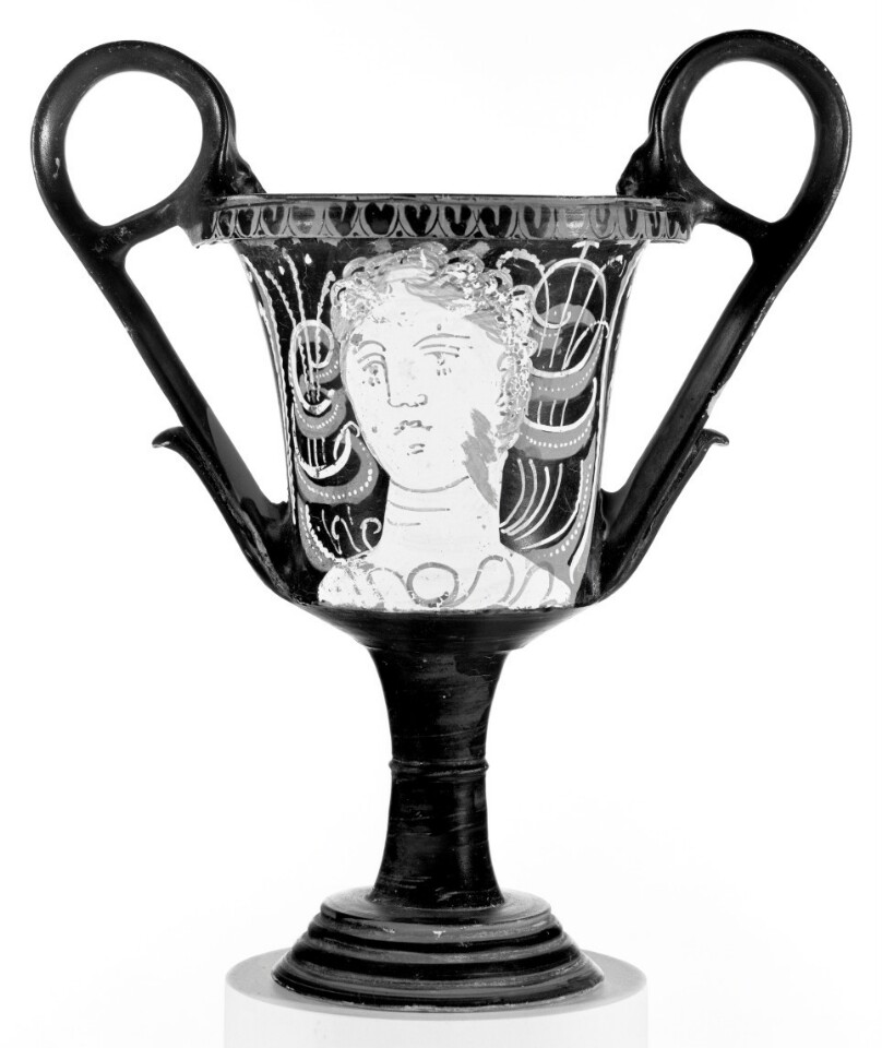 Apulian Red-Figure Kantharos