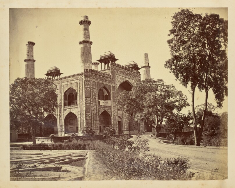 [Tomb of Akbar the Great at Sikandra]