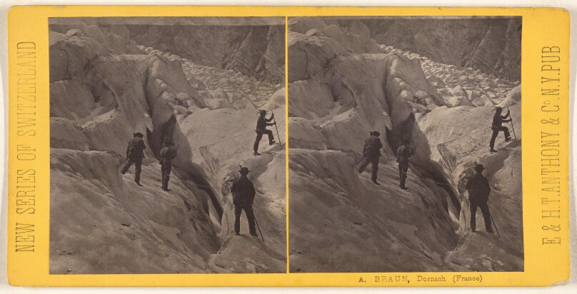 Oberland Bernois. Detail de glace au glacier de Rosenlaui.