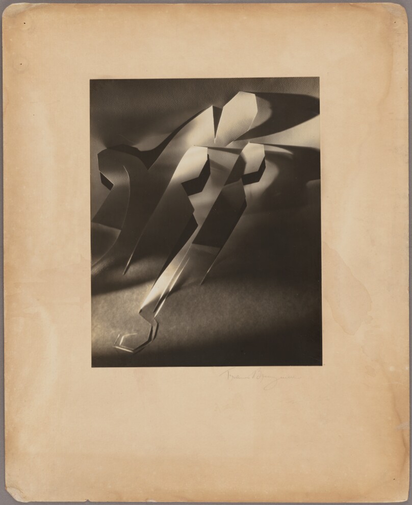 [Cut-paper Abstraction]
