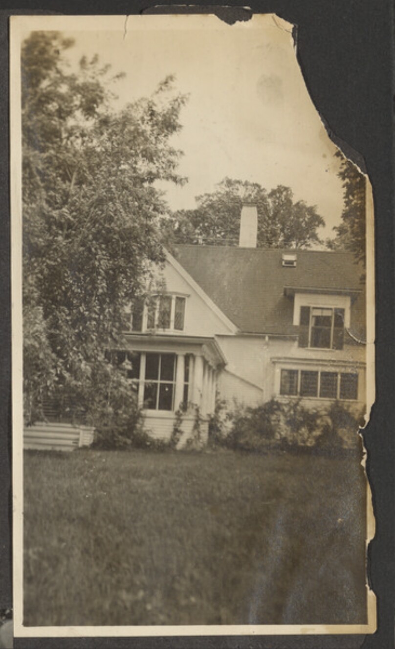 [House with covered porch]