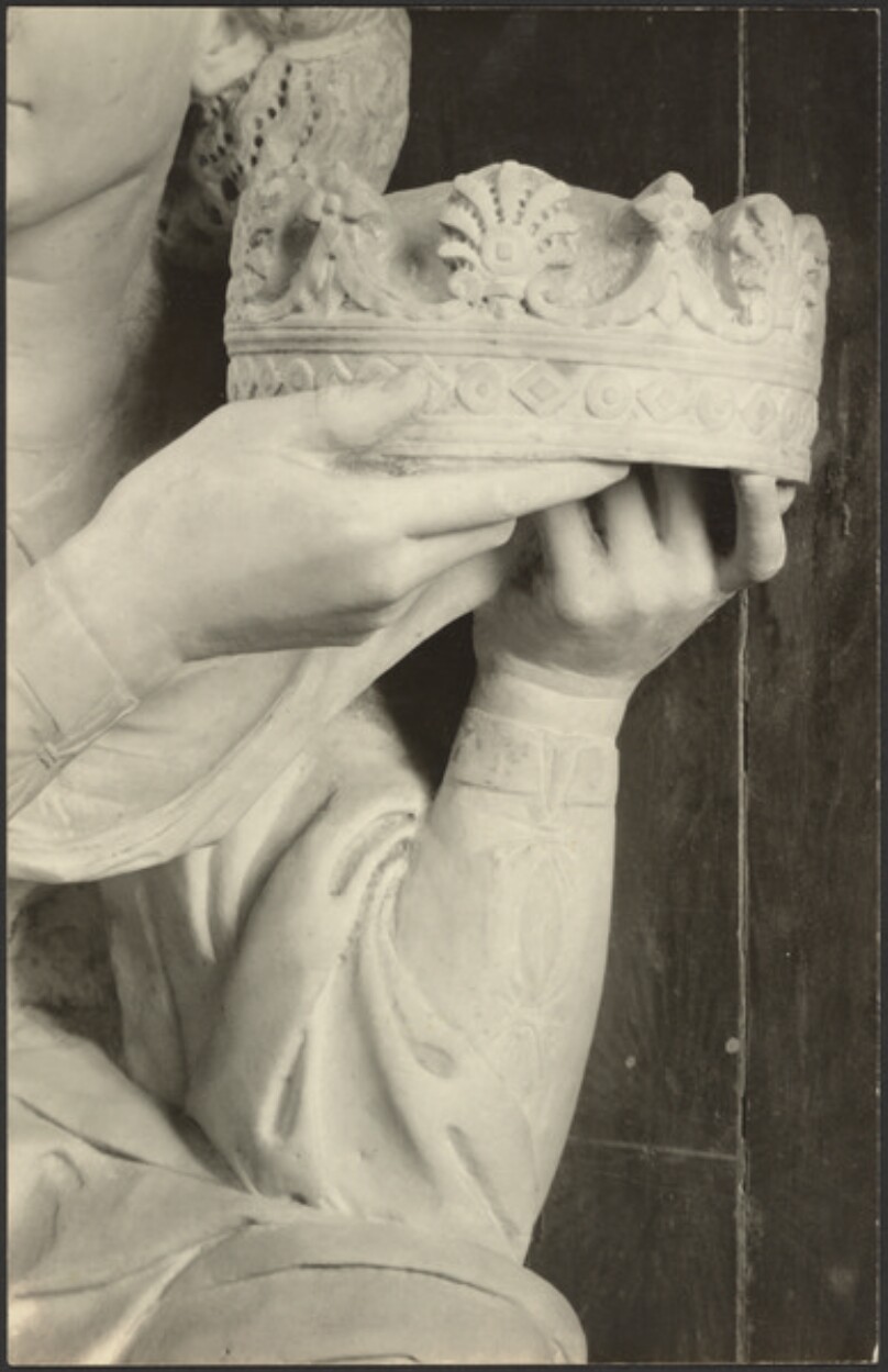 [Detail of crown]