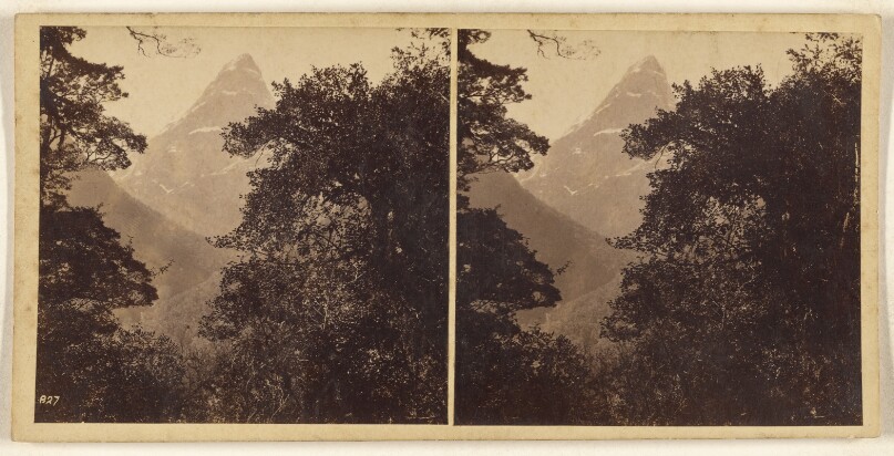 Mound Balloon. W. Milford Sound.