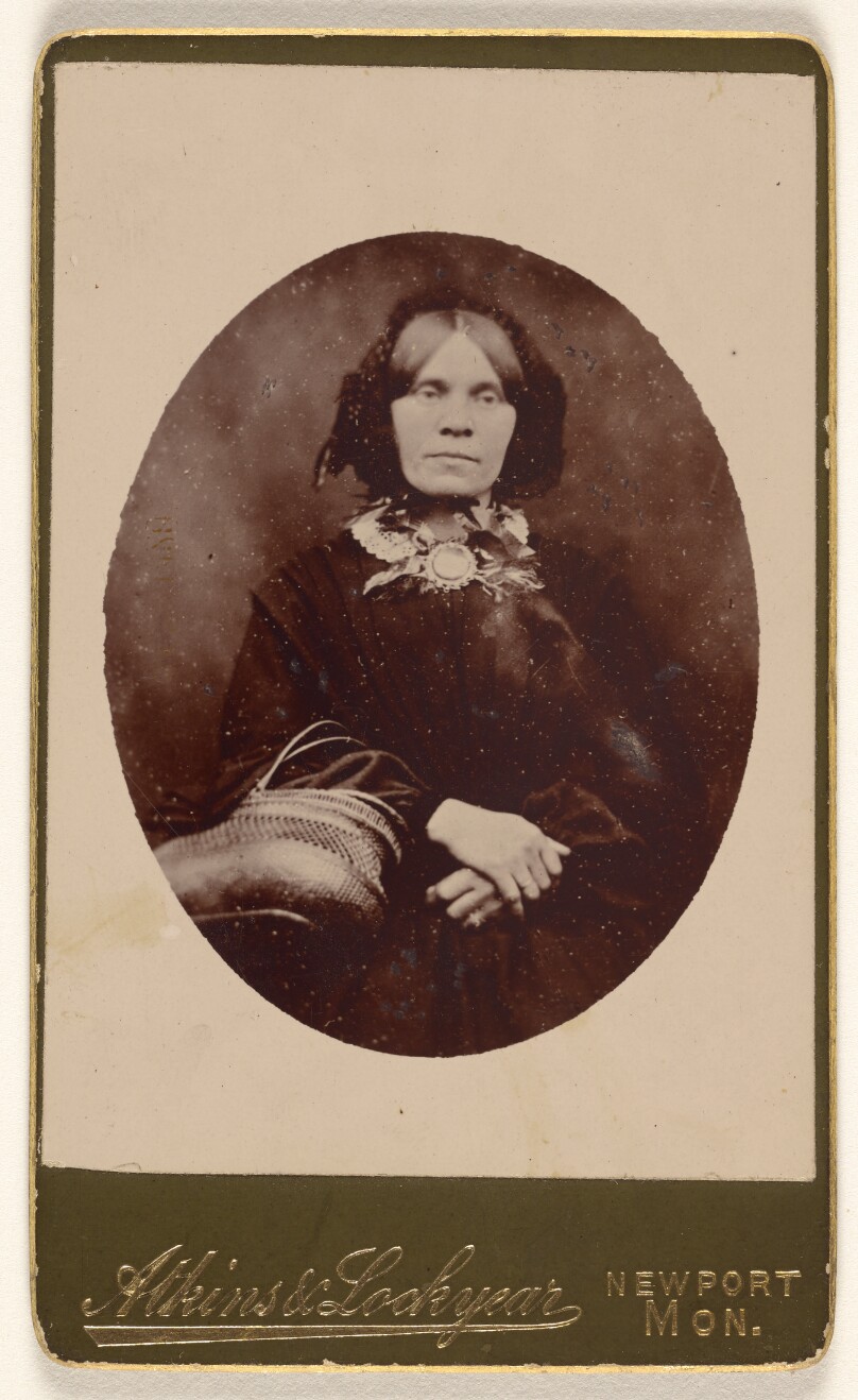 [Unidentified woman, in oval style]