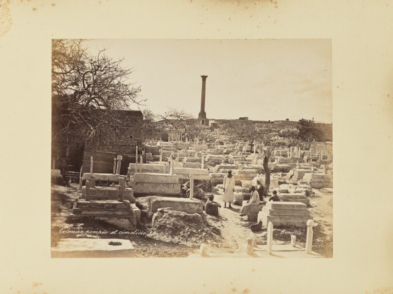 Colonne Pompée et cimetière