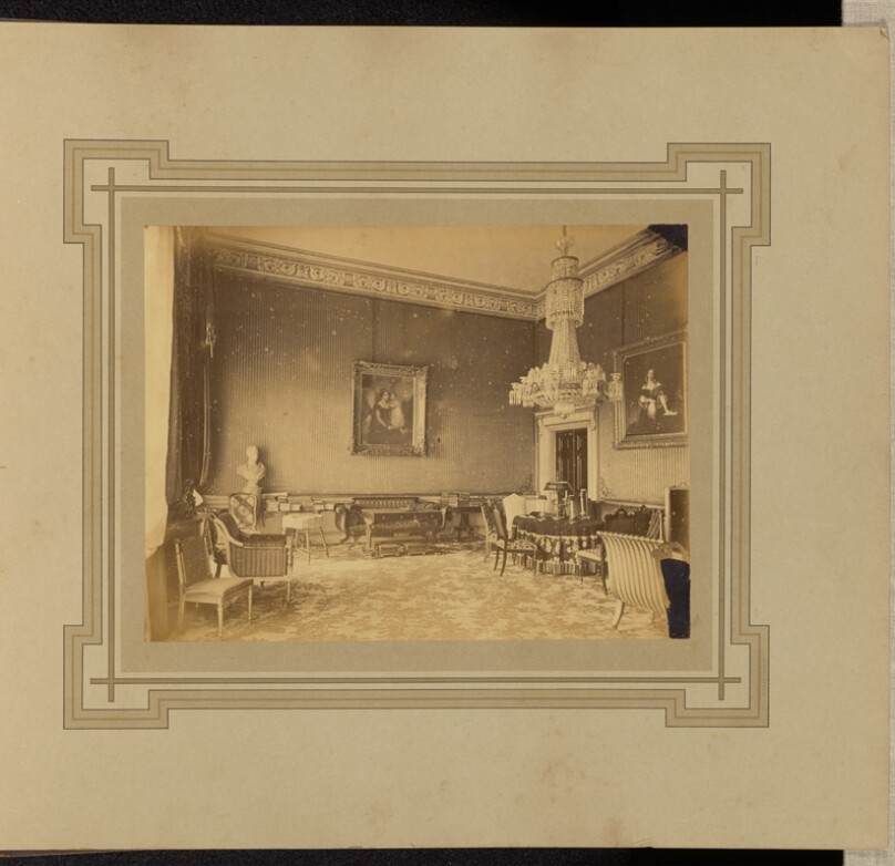 [Interior view of a room]