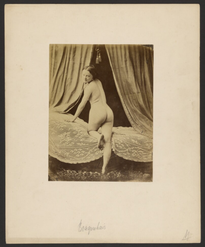 [Female Nude]