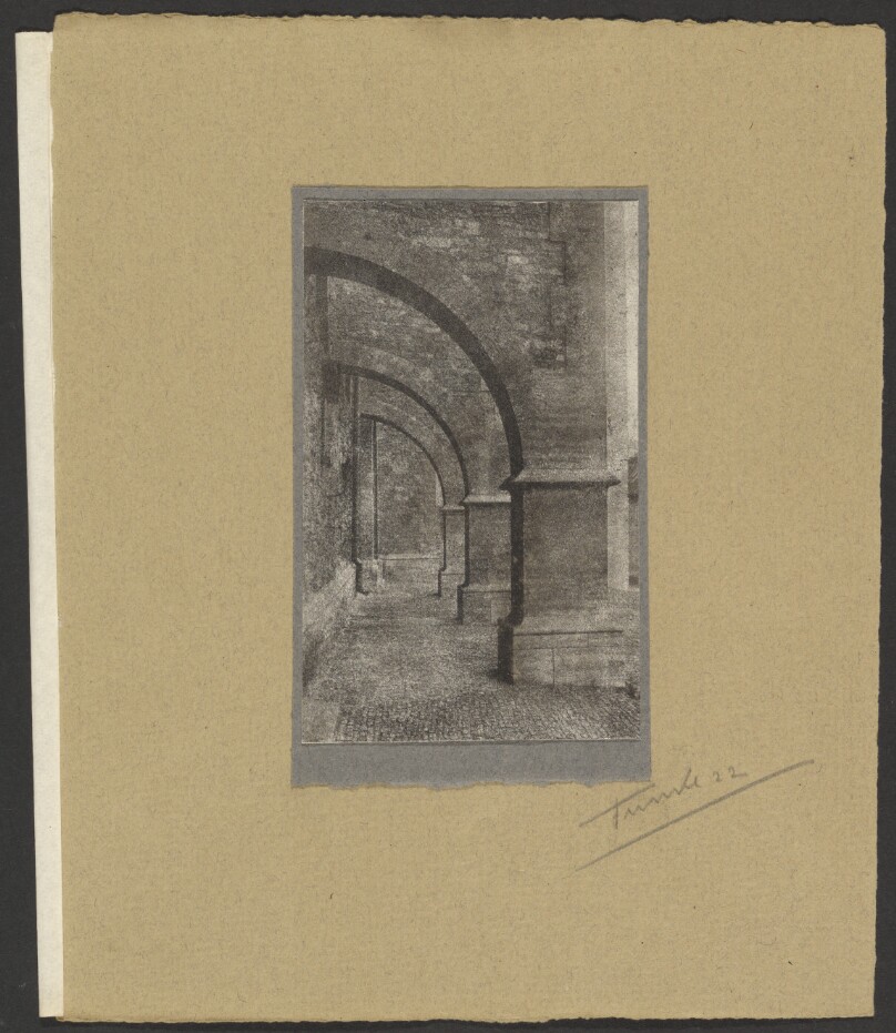 [Old Arcade]