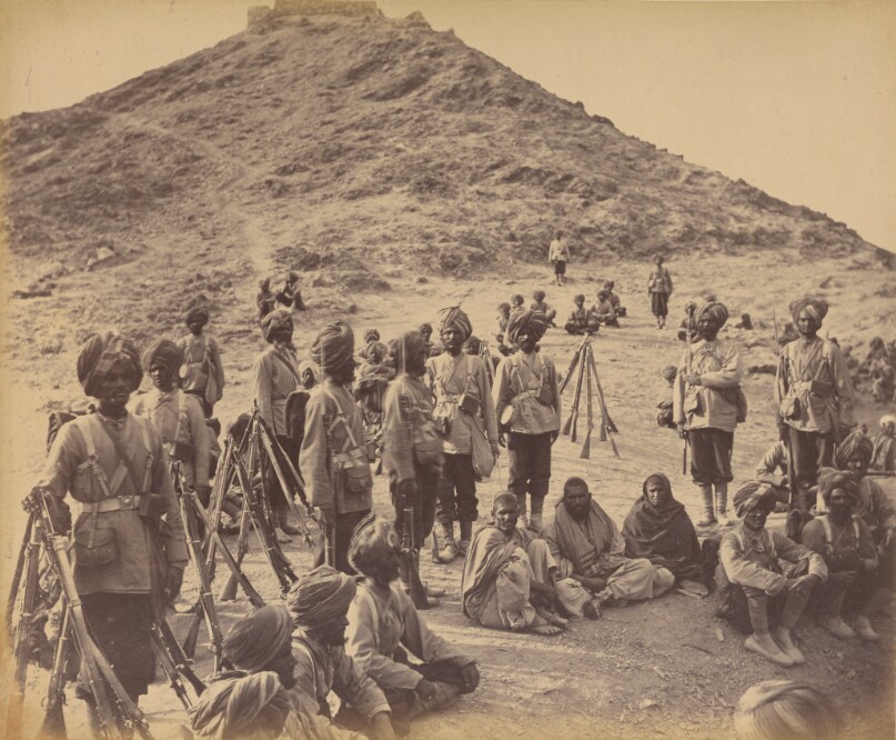 Halt of Prisoners from Bassaule, with Escort 45th Rattray's Sikhs, on the Khurd Khyber Pass
