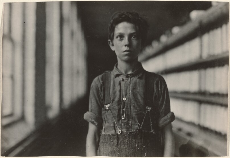 Jo Bodeon, a "back-roper" in mule room. Chase Cotton Mill, Burlington, Vermont