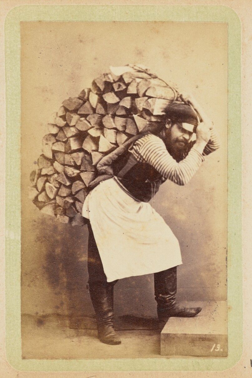 [Yard keeper]