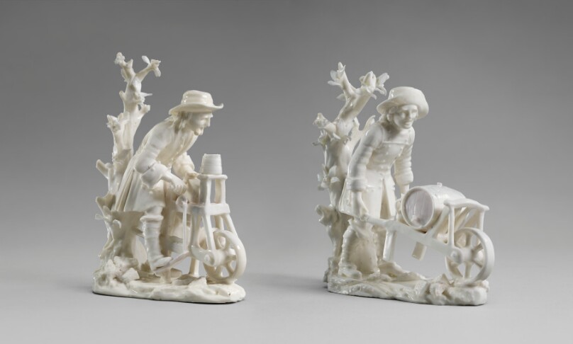 Set of ceramic figures