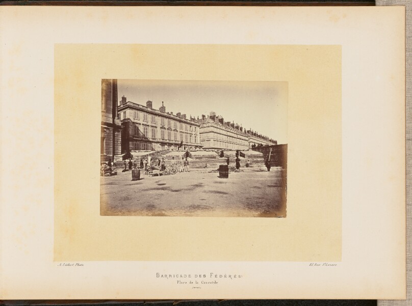 Barricade des Fédérés, place de la Concorde.