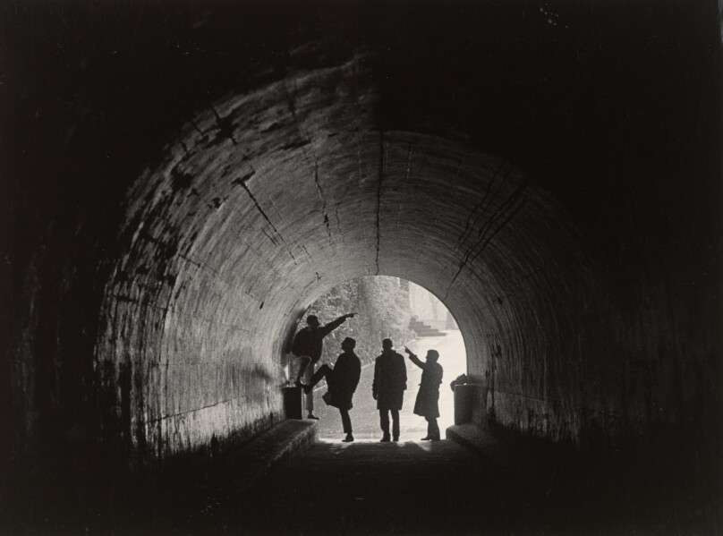 [Fringe Boys in Tunnel]