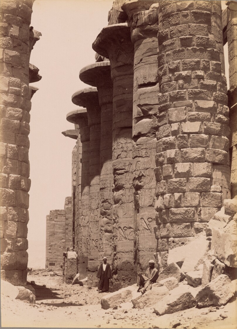 [Karnak, The Great Columns by the Middle] / [Karnak, Les Grand Colonnes du Milieu]