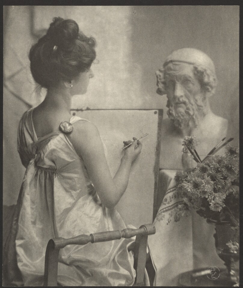 [Woman drawing from bust]