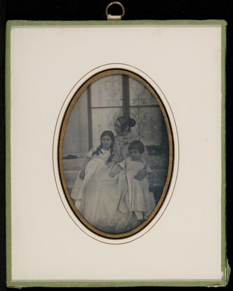 [Portrait of Sophie Eynard-Eynard and two of her daughters]