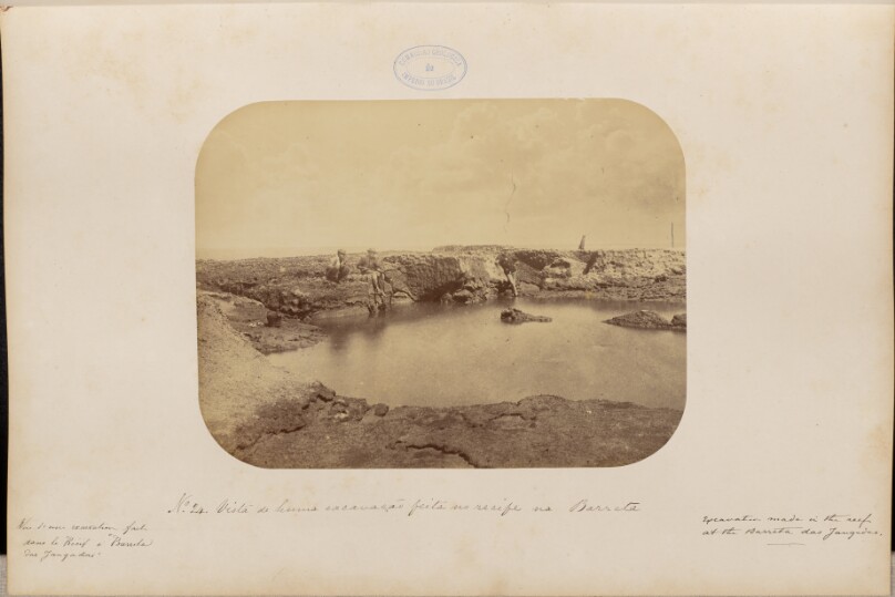 Vista de huma excavaçaō feita no recife na Barreta