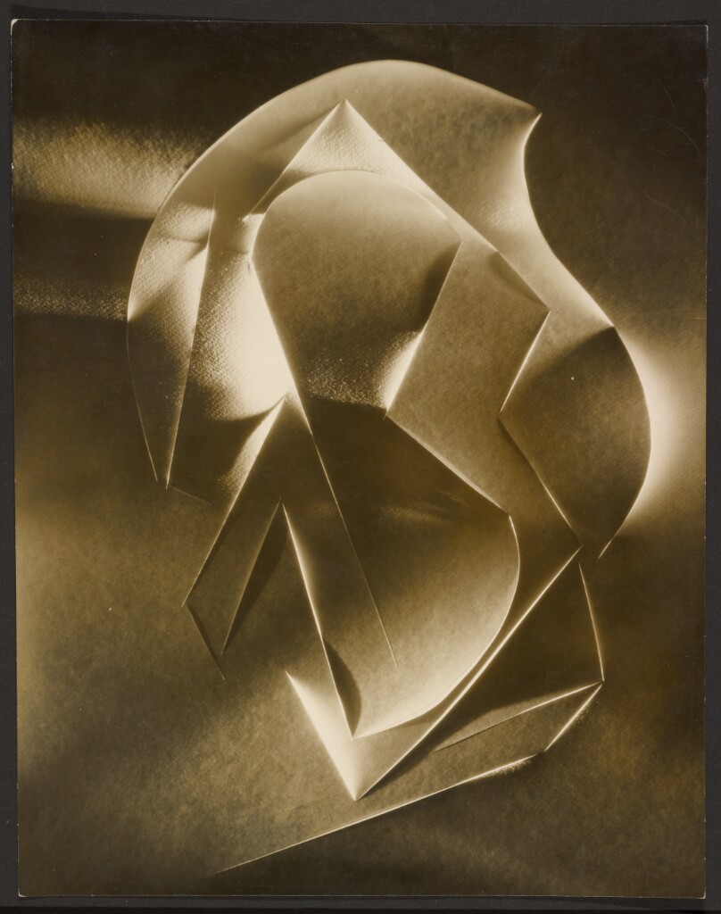 [Cut-paper Abstraction]