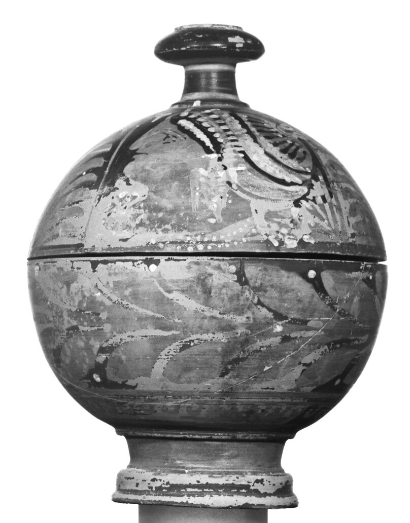 Apulian Red-Figure Globular Lidded Pyxis