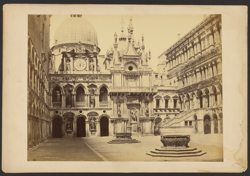 Cour du Palais Ducal