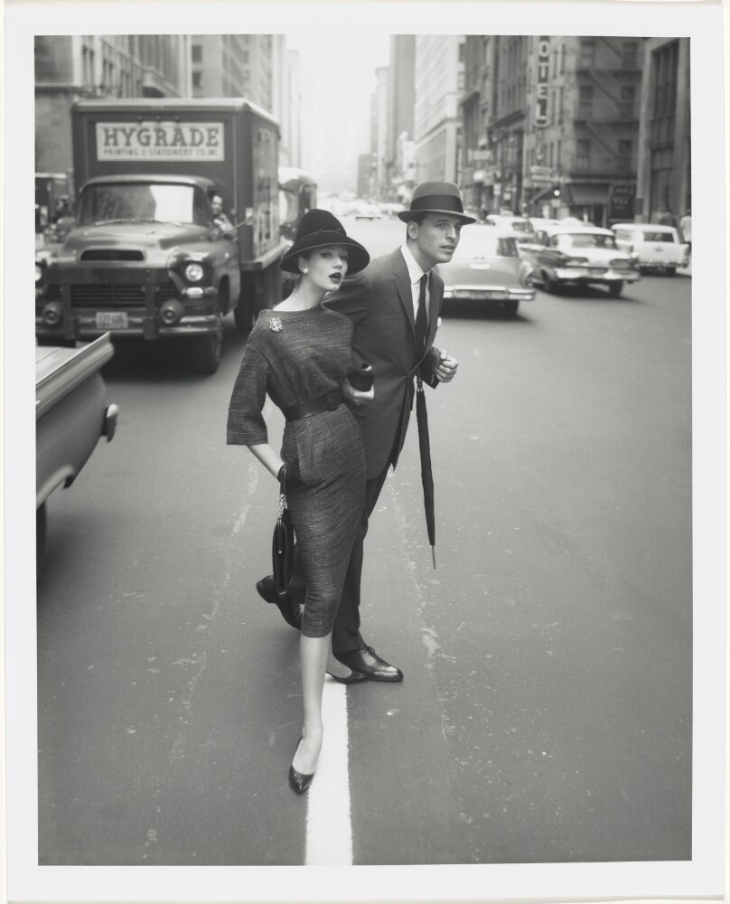 Simone D’Aillencourt Crossing the Street