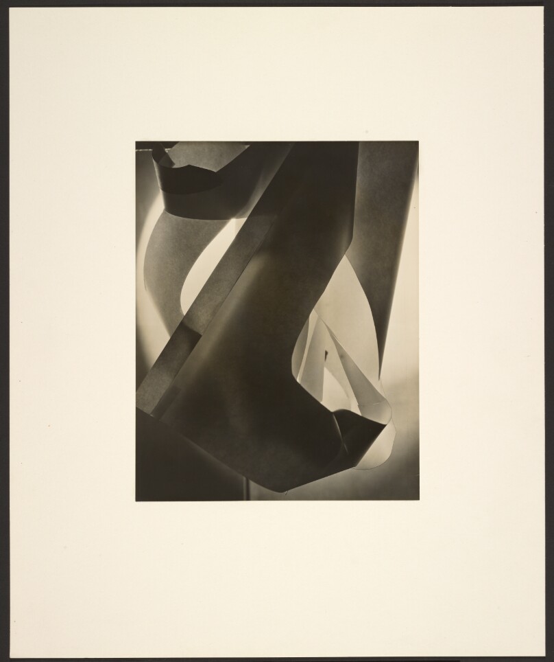 [Cut-paper Abstraction]