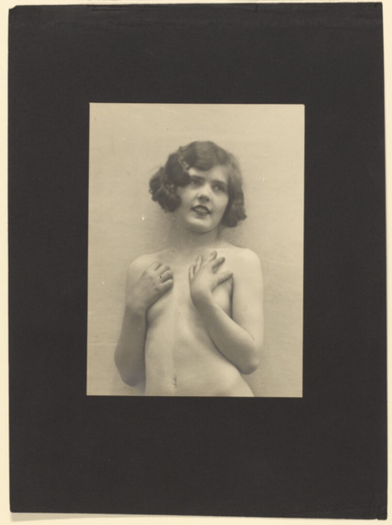[Female nude]