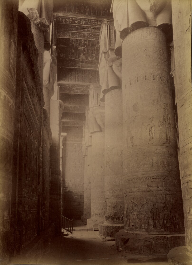 [Dendera, Interior of the Temple] / [Denderah, Interieur du Temple]