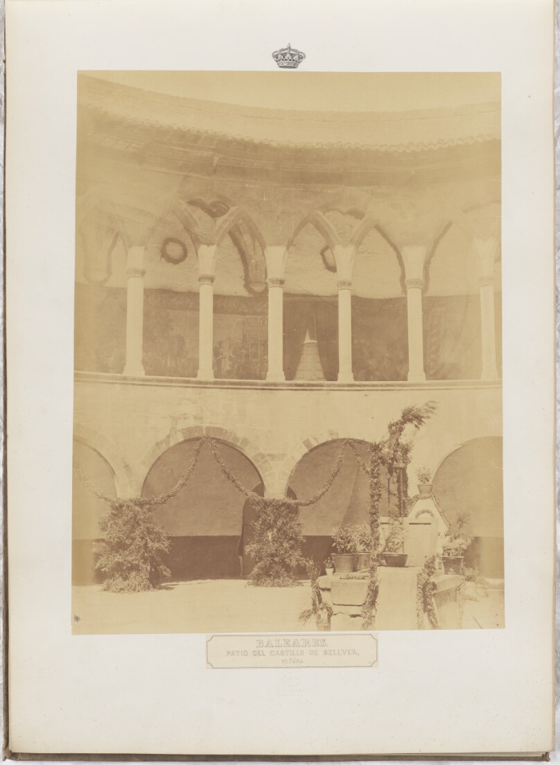 Baleares. Patio del Castillo de Bellver, en Palma