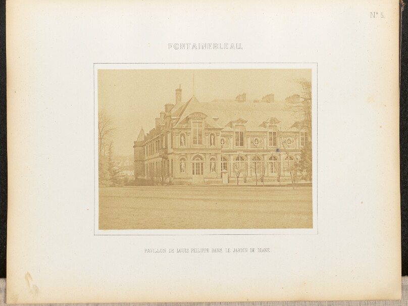 Pavillon de Louis Philippe dans le jardin de Diane