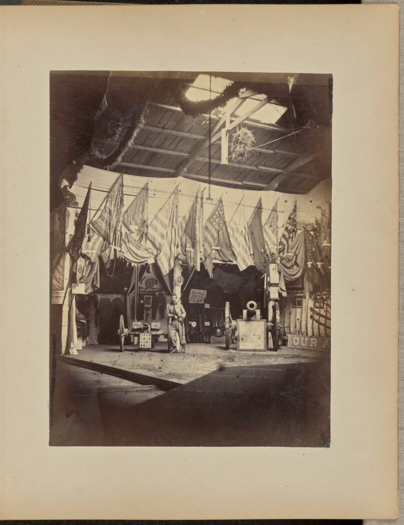 [Military Trophy Booth]