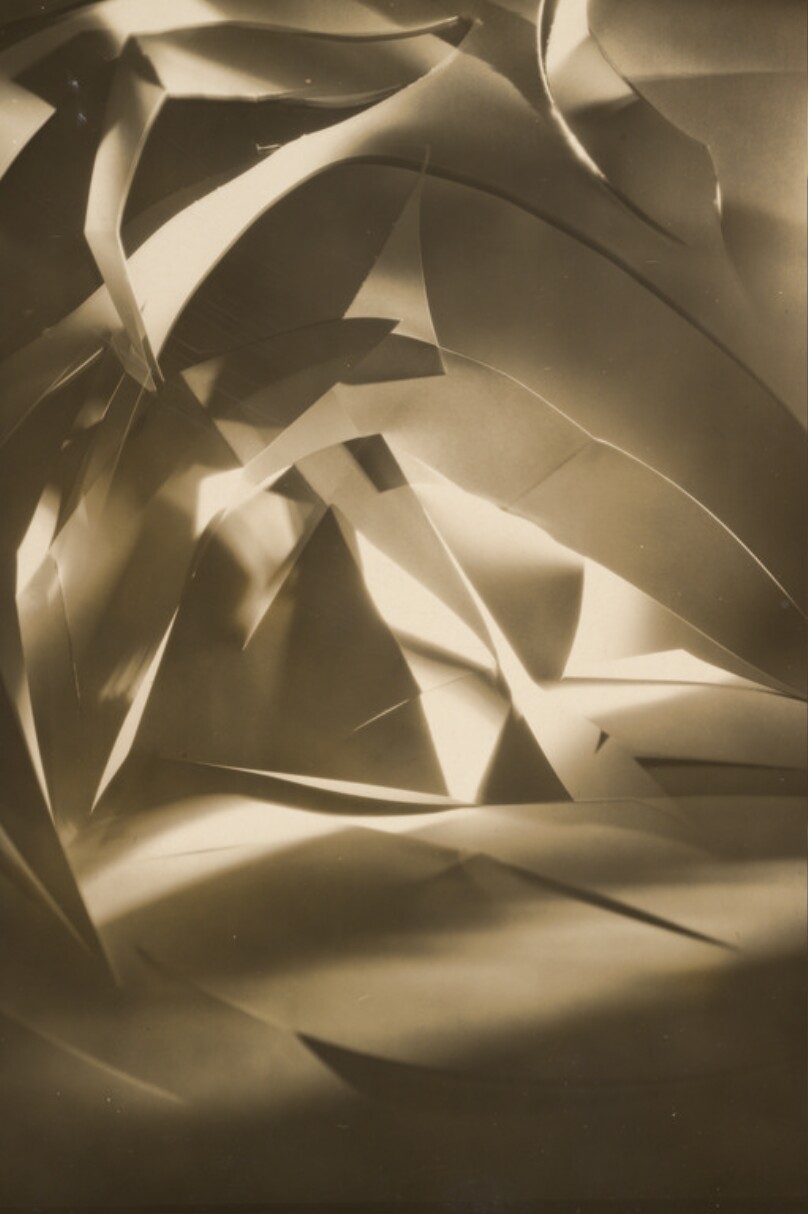 [Cut-paper Abstraction]