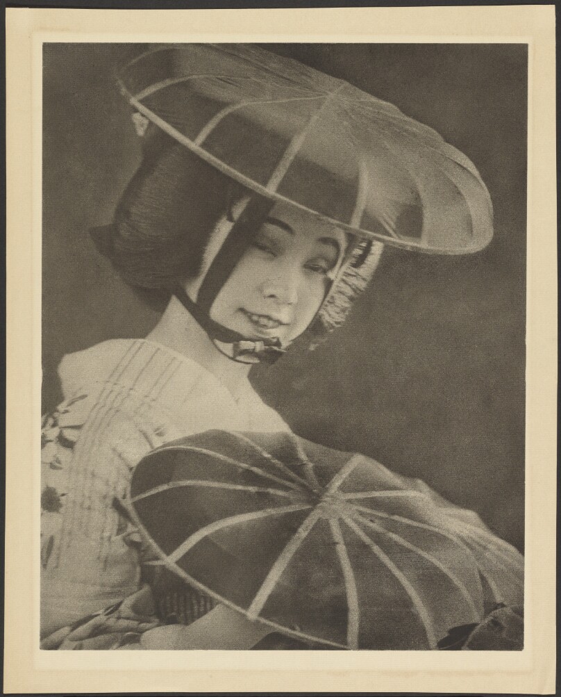 [Japanese Woman in Kimono and Round Bonnet]