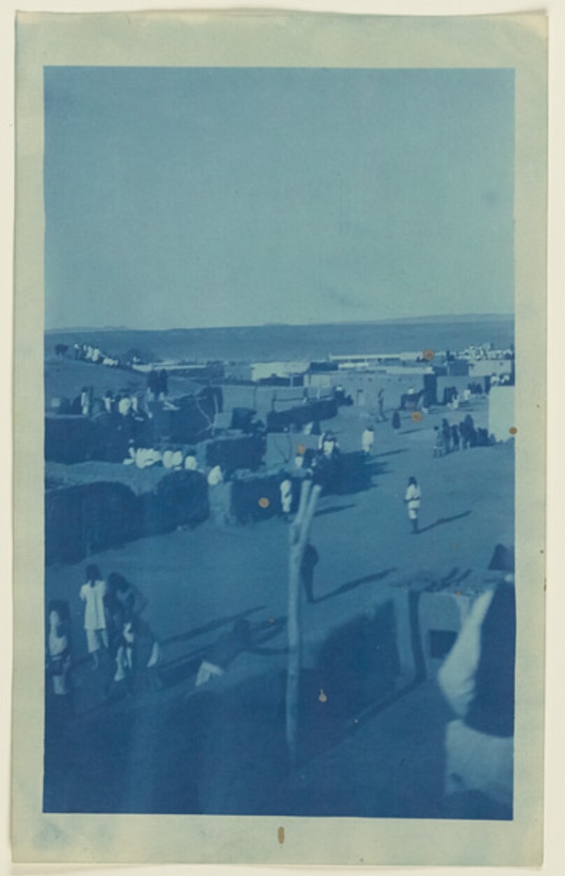 [Footraces in Isleta Pueblo]