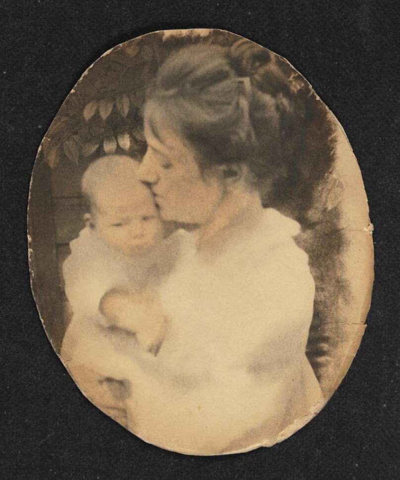 [Gertrude O'Malley with infant son Charles]