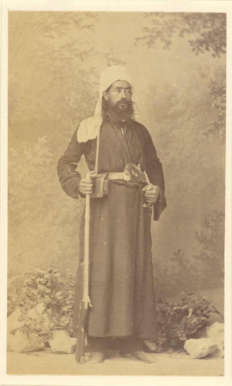 Moine grec. [Monk armed with pistol and rifle].