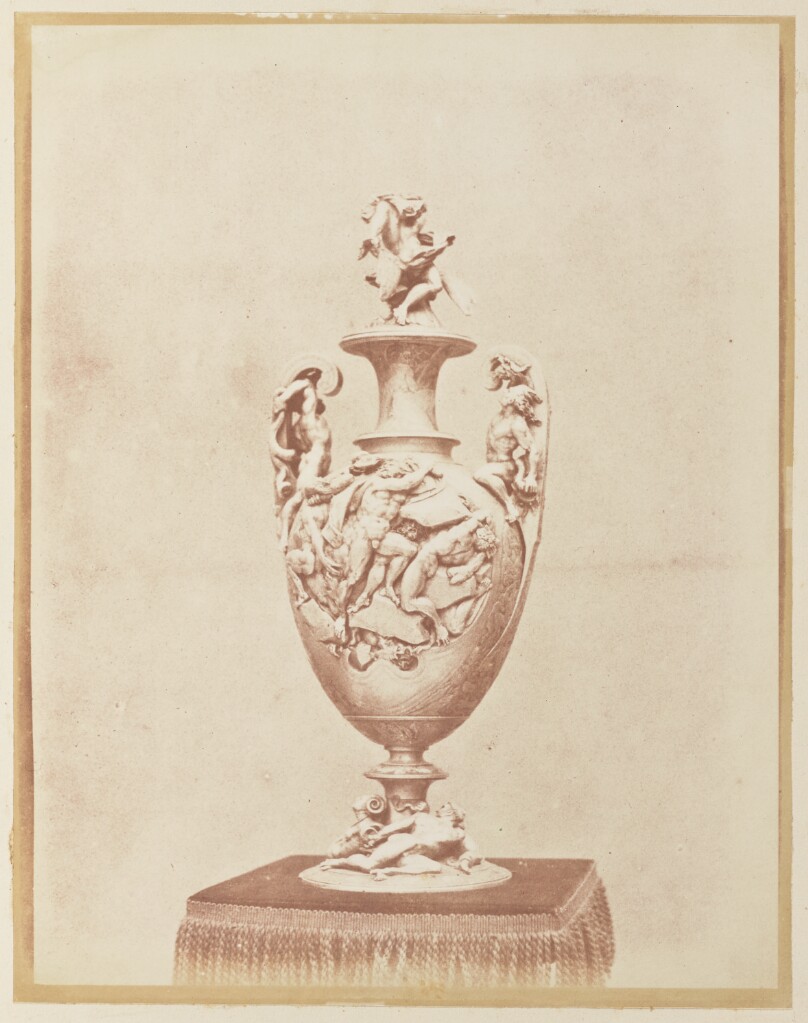 [Urn]