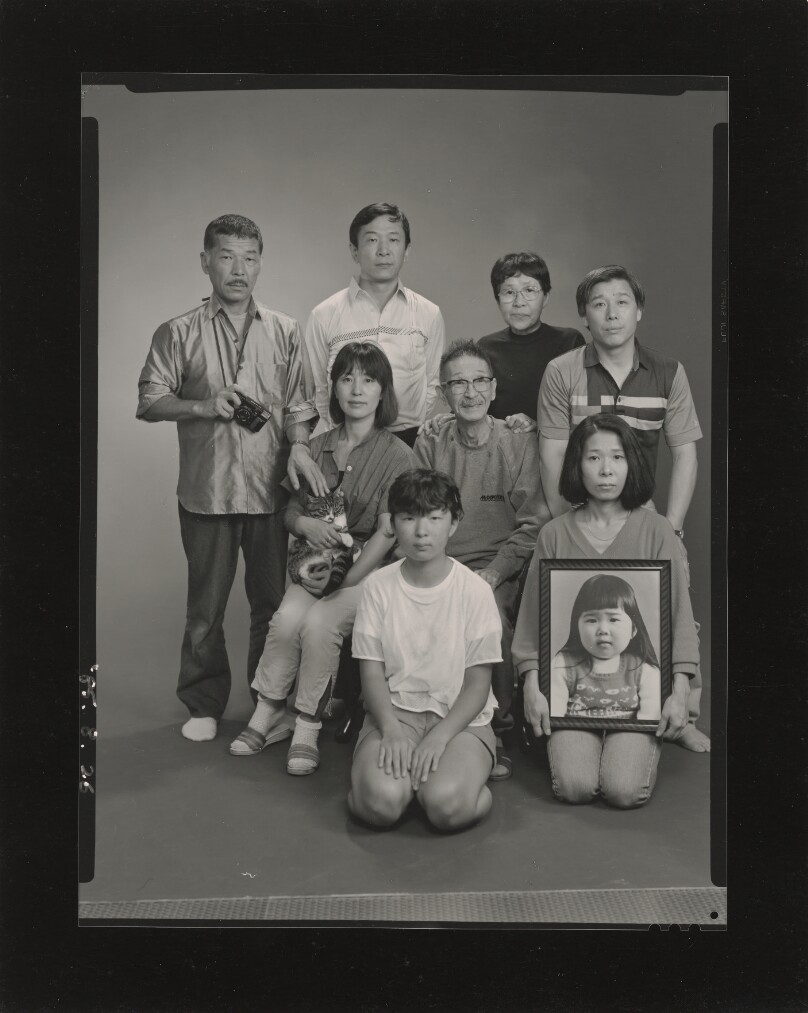 From the left: Masahisa, Toshiteru, Mitsue. From the middle left: Akiko, Sukezo, Hisashi Daikouji. From the bottom left: Kyoko, Kanako and a photo of Miyako
